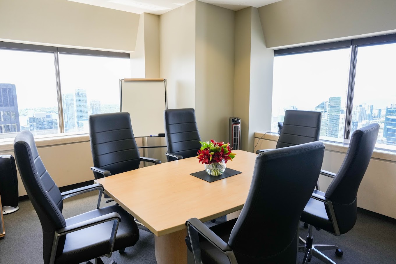 Intelligent Office Toronto First Canadian Place - Harbourview Meeting Room
